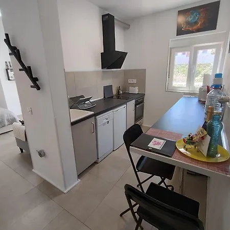 アパート Fantastico 4 - With Large Private Terrace, Free Parking, Air Conditioning, Bbq プエルト・デ・ラ・クルス